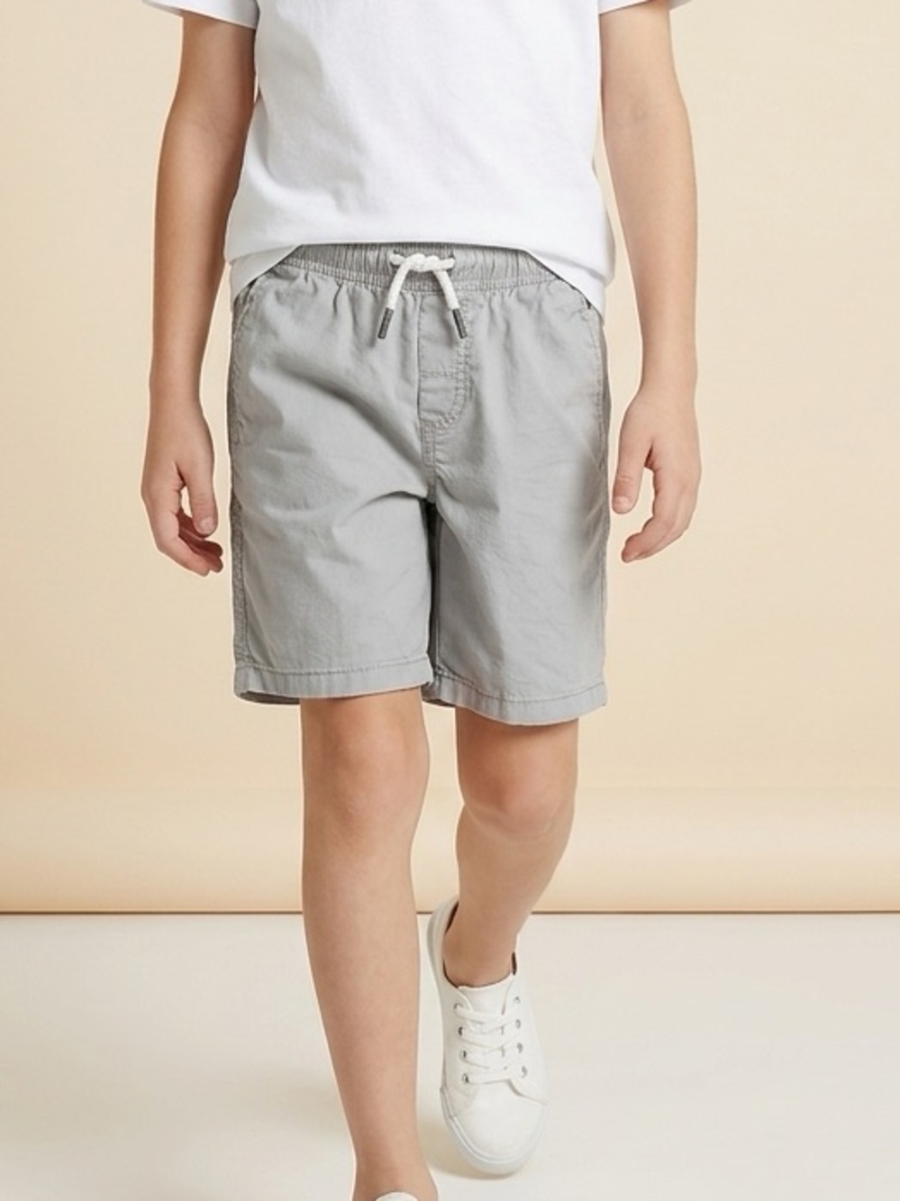 EUC Cat & Jack Boys Light Gray Casual Elastic Waist Shorts - Size 6/7 -Small